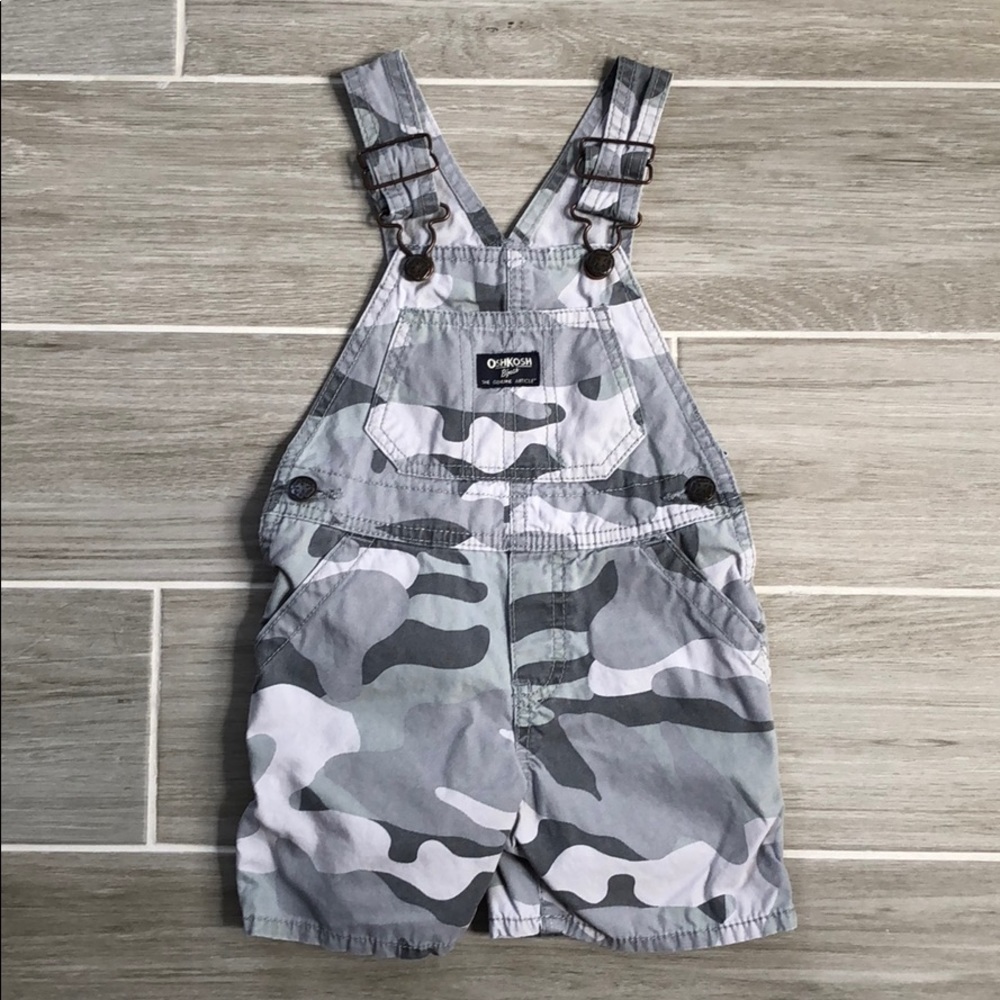 Oshkosh B’gosh Camo Overall Size 2T